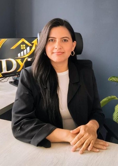 Barbara Peña — Ejecutiva Comercial DYLE